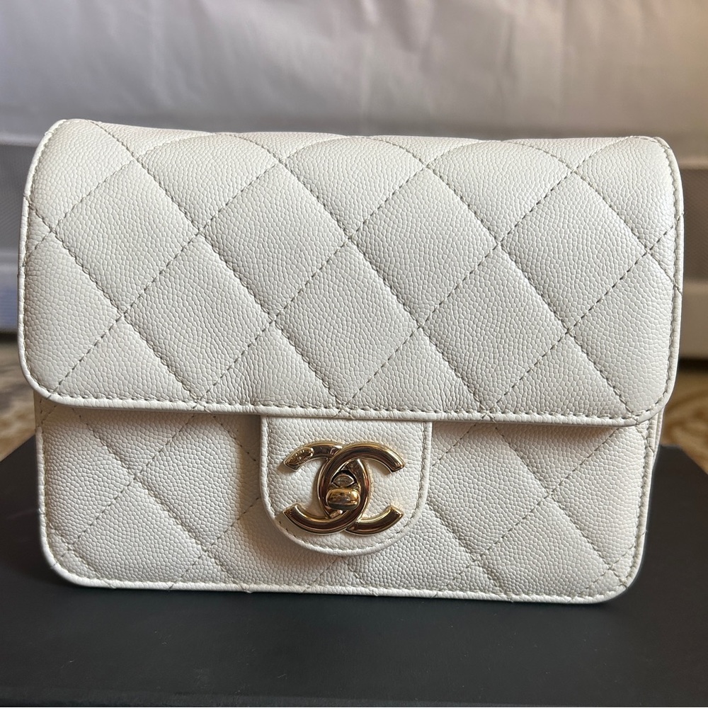 🚫sold🚫 Chanel Quilted Caviar Like a Wallet Flap Bag White - Small